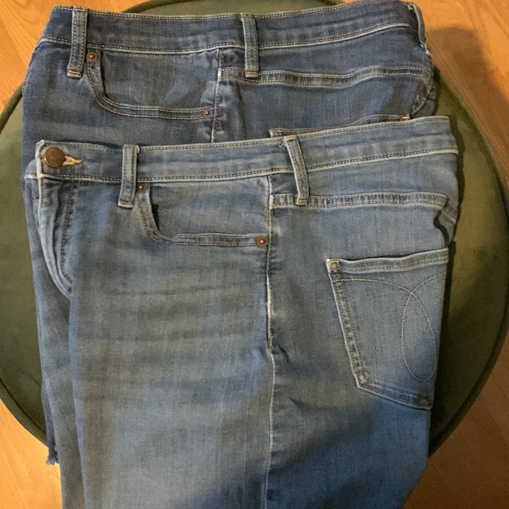 🔵 2 pairs of CK jeans shorts
